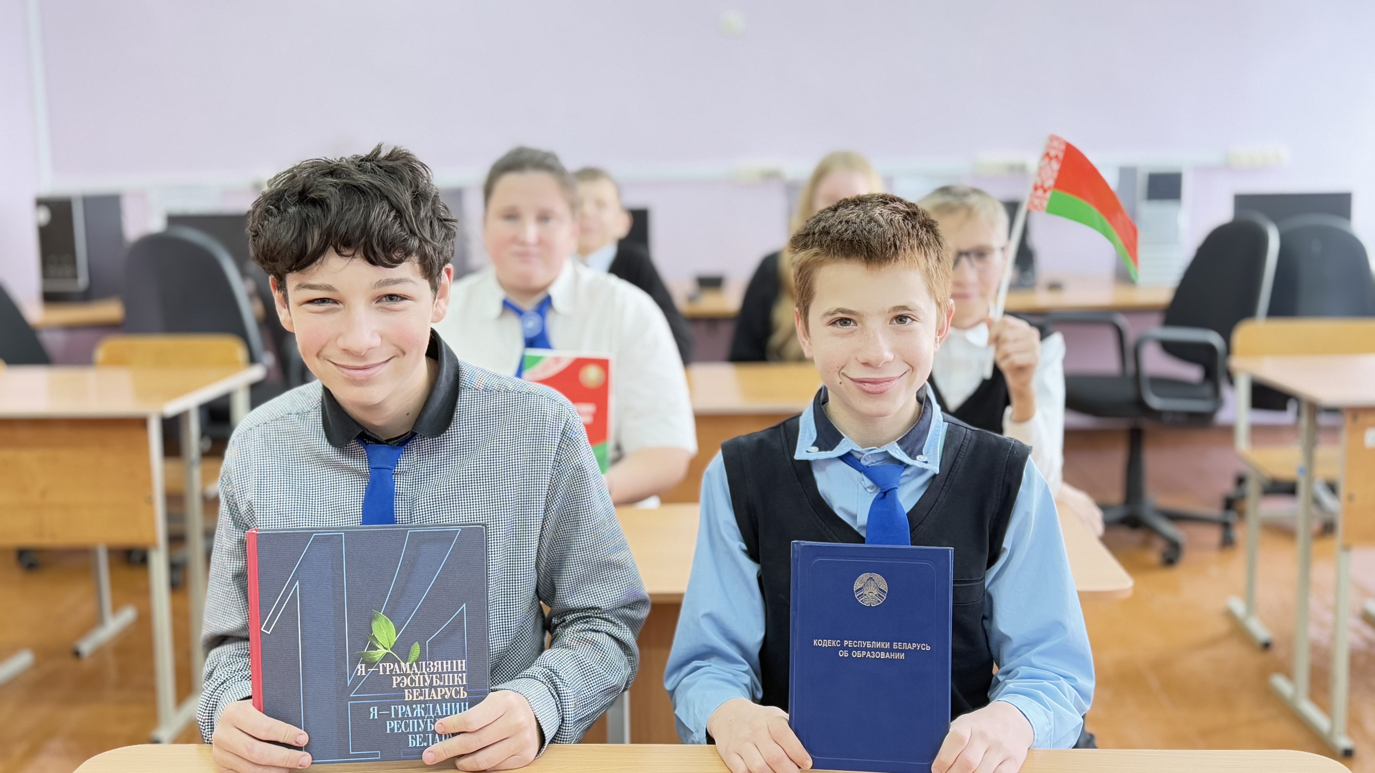 Классные часы, в рамках программы «Я. Моя Семья. Моя Родина» 